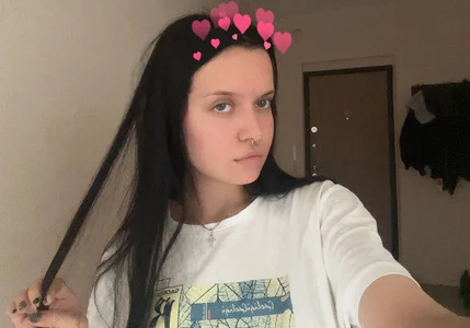 Milly_Young 💕 Pic 2