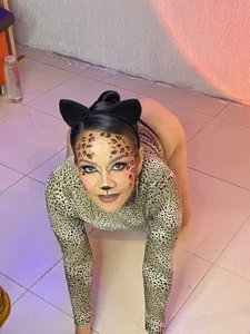 brandi_bae1 I saw a cute kitten✨💕 Immagine  2