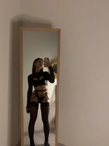 your_tess Public Foto 3