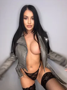 layla_jayy Another sexy part of me ❤️ টি ছবি