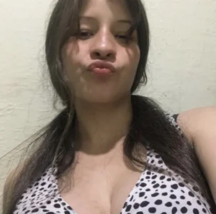 Zoe_Rhys Public  2. fénykép