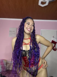 AsianSweetMilfMy purple boho hair💜😉 Bild 2