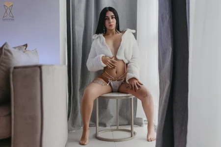 Ivy_rein Public Immagine  3