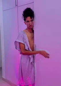 triiangel_latinboy me😏  3 снимка