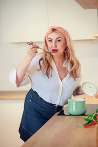 OliviaDancequeenのSuper housewife Oliviaの枚の写真