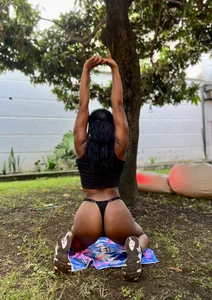 aprilebony_ Public Foto 4