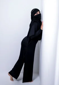 Jasmin_hamdan Sometimes temptation takes the form of a message Immagine  7