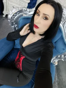 EmmaDevereaux Goddess in black😈 Poză 4