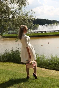 TherestlessKitty kullanıcısının Professional photo shoot in the park (part 1) albümü -  6 fotoğraf