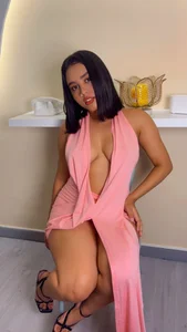 valen_petty DO YOU LIKE THE PINK ON ME🌸 ? slika 3