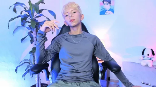 Hyunjin_Son at work Immagine  2