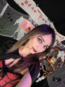 annie22love Public Pic 4