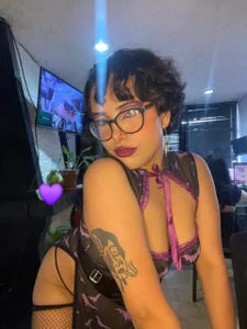 willow_poisson Short Hair uwu Foto 2