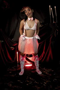 SkylerBloomm Halloween girl 😈 Foto 6