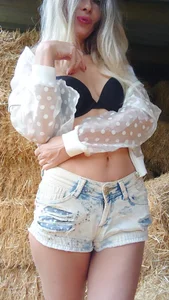 Eva_Melow Being unavailable means consciously avoiding exhaustion, taking care of yourself and others Pic 7