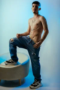 NikoStone_ Public Foto 3