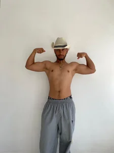 ander_montoyaa Public Bilde