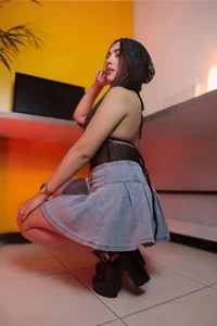 nikolevoshkie_ A sexy girl in the office 👠 Pic