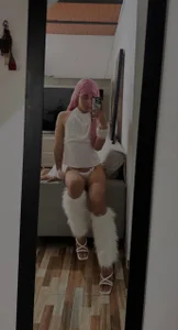 yess__daddy1 kullanıcısının PINK HAIR🎀 albümü -  5 fotoğraf