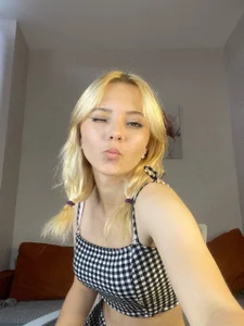 Clara_Schneider0 your sweet girl Kuva 3