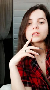 the last pictures in this apartment