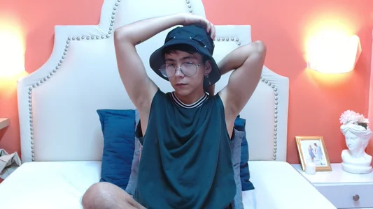 Teddy_Jacobs: HAT DAY ( 3 фото)