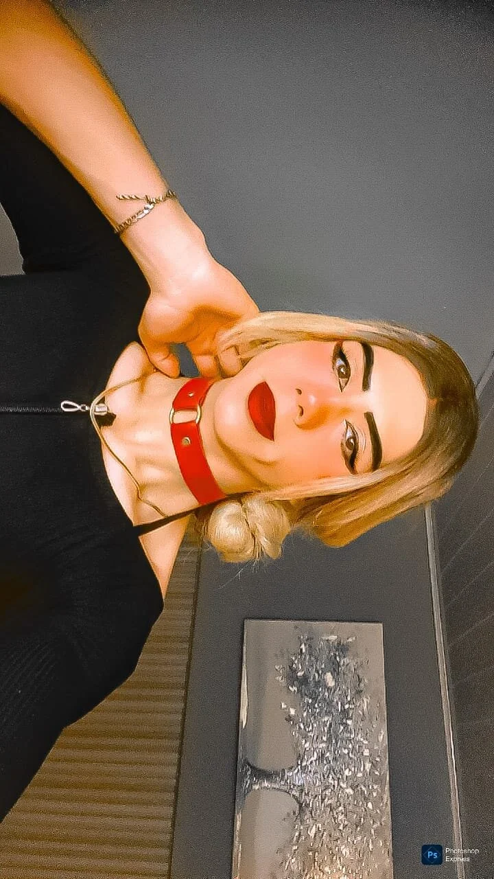 vicky_fant4sy Subtle, delicate and simply me 🤍 slika