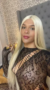 Shantal_Joness Do I like the color black?👀🖤 Pic 3