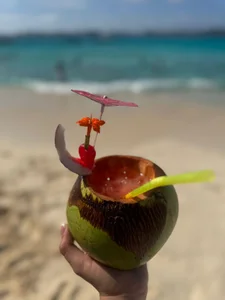 issagarcia Issa on a little vacation<3 Immagine 