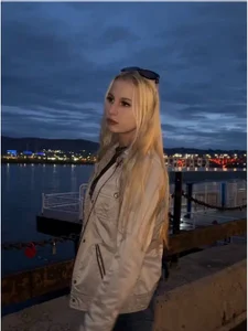 Karolina_brand Public Pic 2