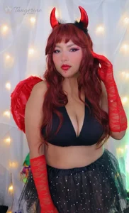 destiny_boobsのINFERNAL GODDESS 😈の 3枚の写真