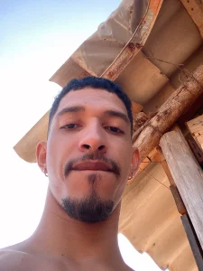 Me de rocchw  Imagens