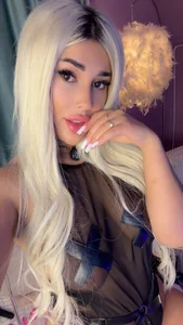 BettyVelvet Hot Blondie Foto 3