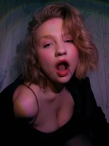 pr_In_cess_ do you like my mouth? Hình 2