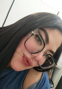 AlmaRosalesA little more of me💜🖤💜 Bild 9