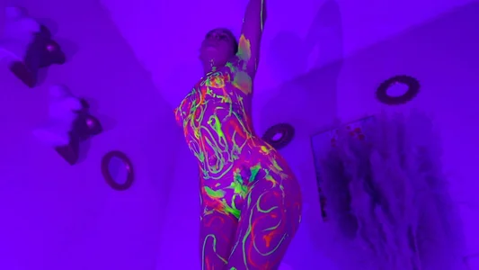 MaraVelvettのbody paintingの 5枚の写真