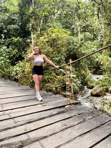 TaylorEvanss naughty outdoors and in nature 💦🌳☀️  9. fénykép