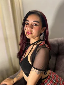 LucyWalkeer girl hot Εικόνα 2