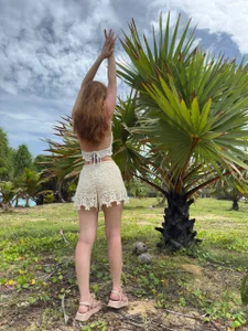 Eva__Lewis Me and the palm trees Pic 2