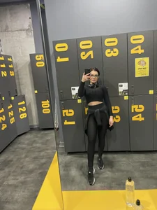 LindsayDeeeのGym outfitsの枚の写真