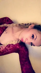 Lilmissmagicc Sexy in red Fotka 3