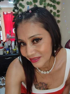 Latin_Mature975 Orange Pic 3