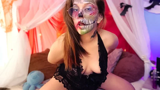 HunnyyLove Halloween Pic 6