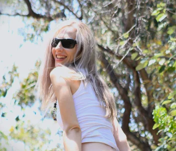 Zdjęcia LacyLexi Being silly outside.: 