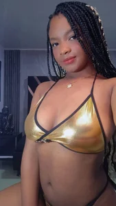 mychell_ch kullanıcısının 🖤💋🌞 albümü -  3 fotoğraf