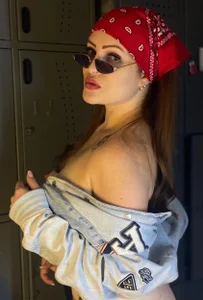 MarilynSmith01Rock girl🤙🏽🖤 Bild