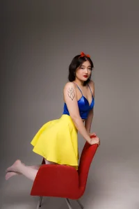 FreyaRaya Sexy Snowwhite 💛💙 Pic 5