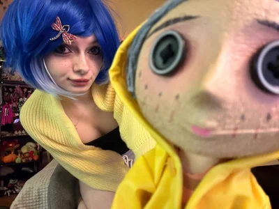 MeviCoral 💙Coraline cosplay💙 Pic