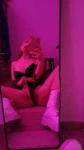 Issexxxy Public Pic 3