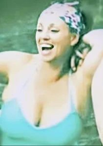 gailbee12 just me Immagine 